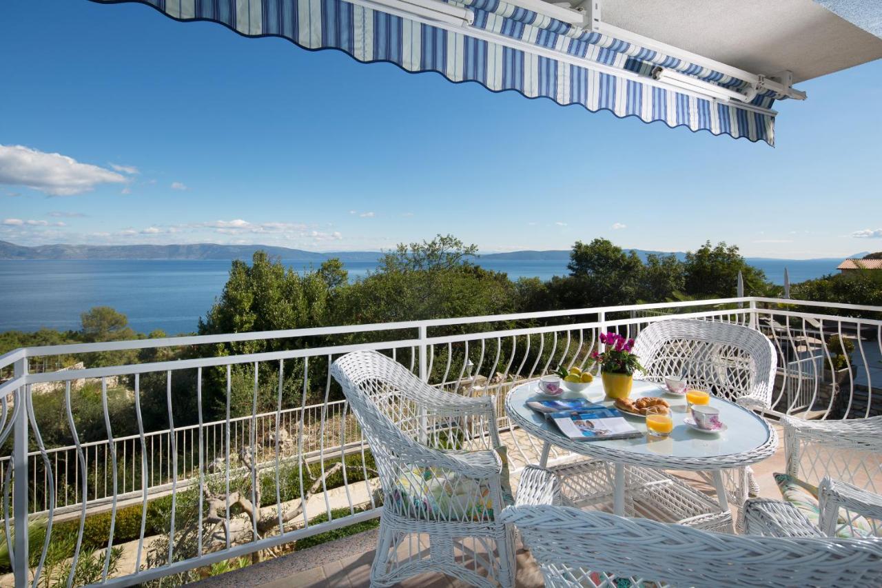 Villa Bella Vista - Apartments 라빈 외부 사진